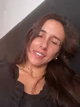 Snapshot of pili6263 chatting on 04-21-26, 05:17 pili6263 online show from 04-21-26, 05:17