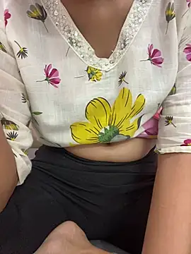 missnaina1 online show from 06-27-26, 06:57