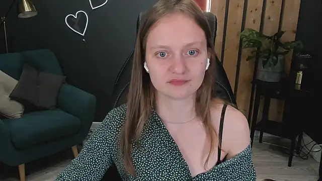 Snapshot of French_Fry chatting on 07-15-26, 03:17 French Fry online show from 07-15-26, 03:17