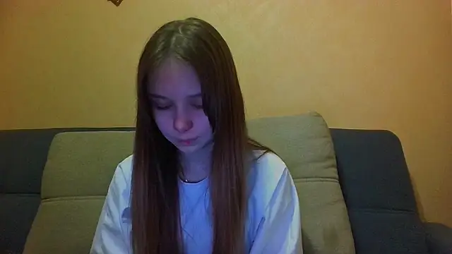 Princess Mira online show from 04-30-26, 05:41