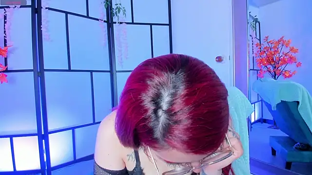 Snapshot of zara_rouxx_ chatting on 05-11-26, 02:45 zara rouxx online show from 05-11-26, 02:45