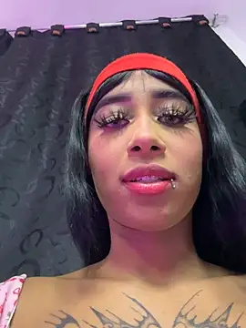 Snapshot of Zaabrina_20 chatting on 05-23-26, 01:33 Zaabrina 20 online show from 05-23-26, 01:33