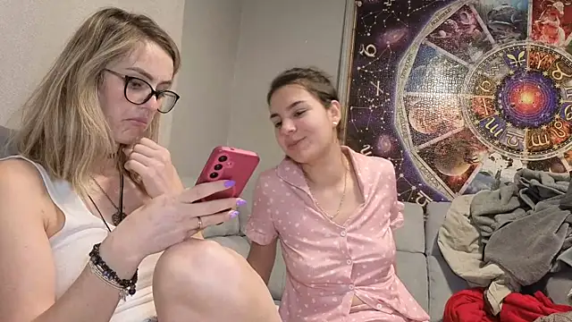 yara4u online show from 04-21-26, 09:39