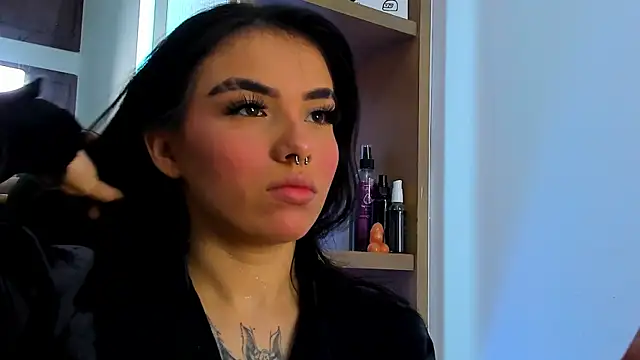 Snapshot of isabella_hv chatting on 06-20-26, 06:54 isabella hv online show from 06-20-26, 06:54