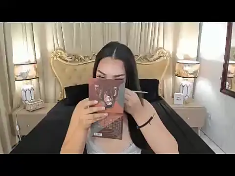 OliviaRoxy online show from 05-07-26, 05:02