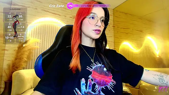 Snapshot of Moon_Red_r chatting on 05-08-26, 01:05 Moon Red r online show from 05-08-26, 01:05