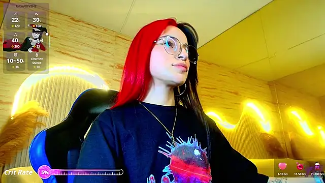 Snapshot of Moon_Red_r chatting on 05-25-26, 07:42 Moon Red r online show from 05-25-26, 07:42
