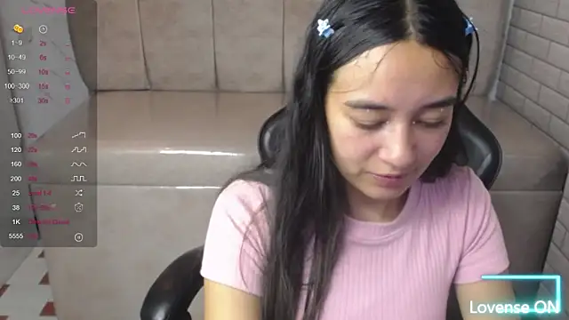 Snapshot of Little_Samy_v chatting on 05-16-26, 07:45 Little Samy v online show from 05-16-26, 07:45