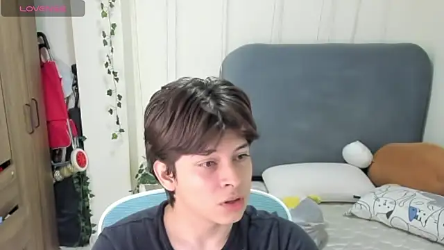 Snapshot of Felixzyn chatting on 06-06-26, 06:56 Felixzyn online show from 06-06-26, 06:56