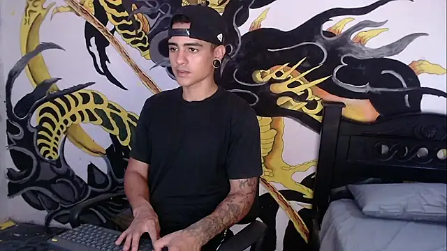 Kizameee  online show from 06-11-26, 05:00