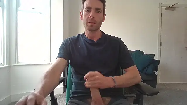 Snapshot of frenchbdmaninlondon chatting on 06-16-26, 11:57 frenchbdmaninlondon online show from 06-16-26, 11:57