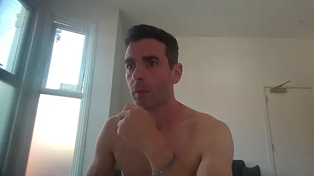 Snapshot of frenchbdmaninlondon chatting on 07-05-26, 01:40 frenchbdmaninlondon online show from 07-05-26, 01:40