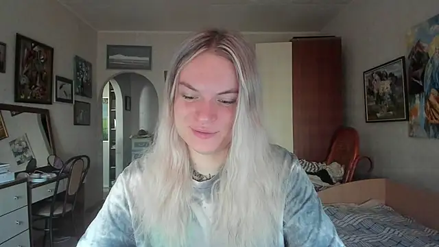 Snapshot of milliKira006 chatting on 08-03-26, 04:22 milliKira006 online show from 08-03-26, 04:22