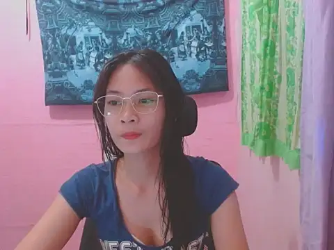 Snapshot of Sweetsexylady19 chatting on 05-23-26, 12:53 Sweetsexylady19 online show from 05-23-26, 12:53