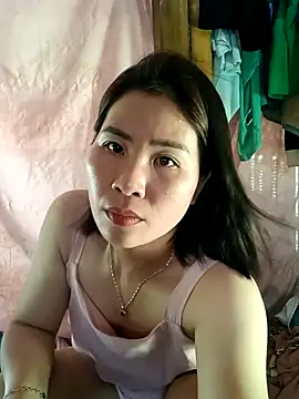 Snapshot of Bunby12 chatting on 05-15-26, 04:08 Bunby12 online show from 05-15-26, 04:08