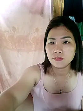 Snapshot of Bunby12 chatting on 05-18-26, 01:56 Bunby12 online show from 05-18-26, 01:56