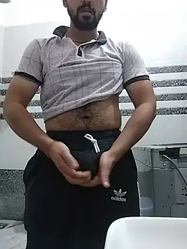 Snapshot of rahul02sharma05 chatting on 07-18-26, 06:12 rahul02sharma05 online show from 07-18-26, 06:12