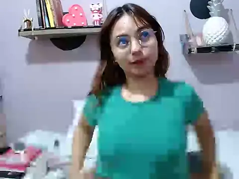 Snapshot of Kitana_kitty chatting on 05-24-26, 08:19 Kitana kitty online show from 05-24-26, 08:19