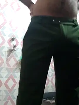 Snapshot of anup_dick chatting on 06-18-26, 09:09 anup dick online show from 06-18-26, 09:09