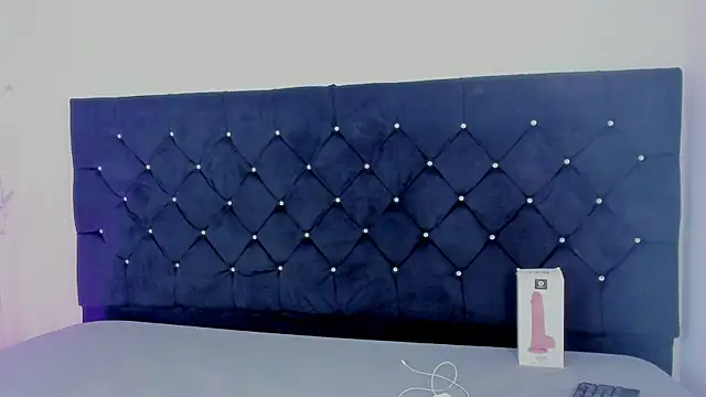 mariana flower online show from 05-21-26, 02:13