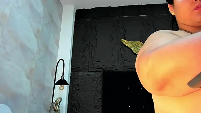 MillaGrey online show from 05-12-26, 11:40