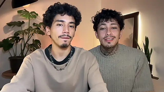 Snapshot of Noah_and_Steven chatting on 06-01-26, 02:57 Noah and Steven online show from 06-01-26, 02:57