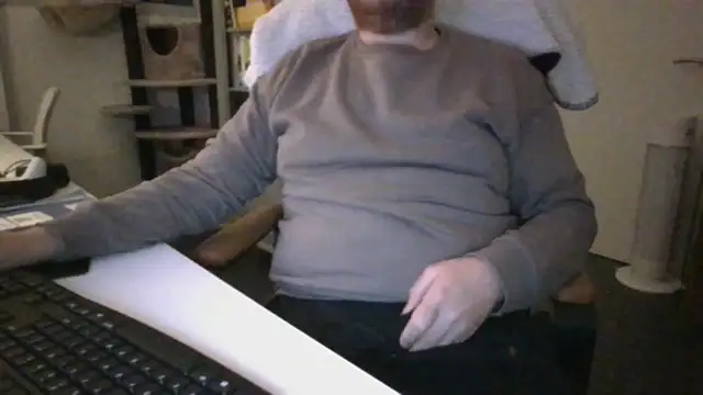 richard9718 online show from 05-06-26, 08:25