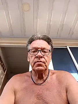Snapshot of the_experience_xxx chatting on 05-05-26, 11:02 the experience xxx online show from 05-05-26, 11:02