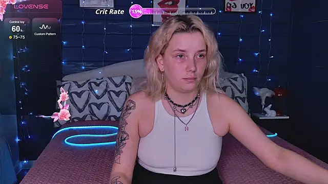 Snapshot of Crystal__Jull chatting on 05-07-26, 11:32 Crystal Jull online show from 05-07-26, 11:32