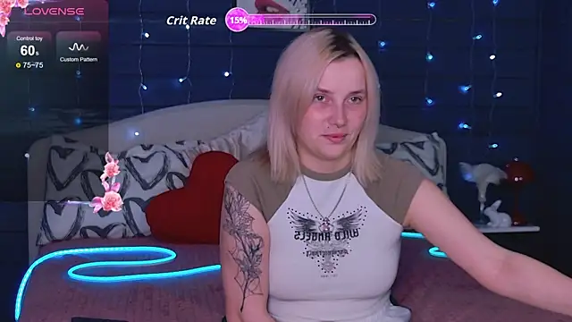 Snapshot of Crystal__Jull chatting on 05-09-26, 05:07 Crystal Jull online show from 05-09-26, 05:07