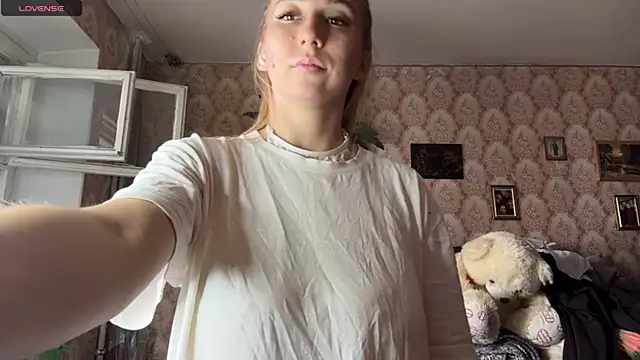 MandyVandy online show from 05-24-26, 05:56