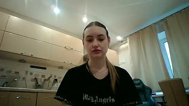 Snapshot of Lisanta chatting on 05-01-26, 04:00 Lisanta online show from 05-01-26, 04:00