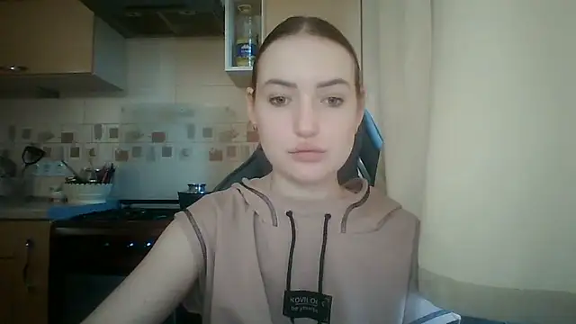 Snapshot of Lisanta chatting on 06-24-26, 03:55 Lisanta online show from 06-24-26, 03:55