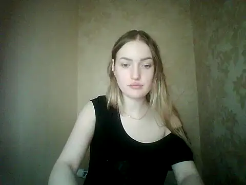 Snapshot of Lisanta chatting on 07-26-26, 05:42 Lisanta online show from 07-26-26, 05:42