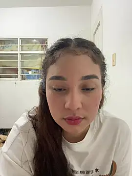 Snapshot of alana_lee23 chatting on 05-24-26, 12:15 alana lee23 online show from 05-24-26, 12:15