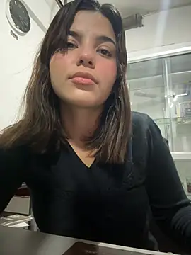 Snapshot of Mia_Tylor01 chatting on 06-24-26, 05:06 Mia Tylor01 online show from 06-24-26, 05:06