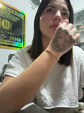 Snapshot of Mia_Tylor01 chatting on 07-04-26, 04:51 Mia Tylor01 online show from 07-04-26, 04:51