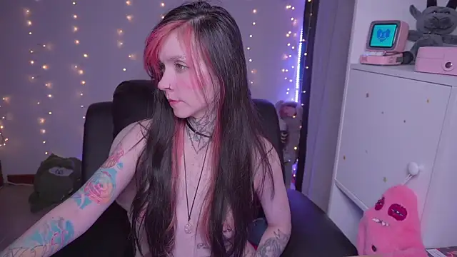 Snapshot of -VKatt chatting on 06-14-26, 03:08 -VKatt online show from 06-14-26, 03:08