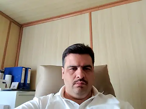 office-man online show from 04-20-26, 04:37