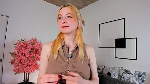 TwinkleFox online show from 04-23-26, 01:51