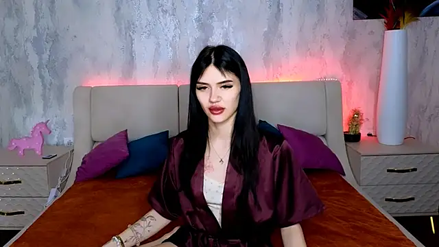 Holly Beck online show from 05-25-26, 12:16