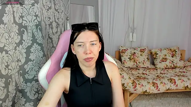 Snapshot of Sandra_Ross chatting on 07-05-26, 04:52 Sandra Ross online show from 07-05-26, 04:52