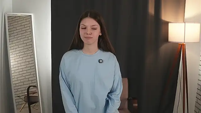 ErnaGiove online show from 04-21-26, 11:27