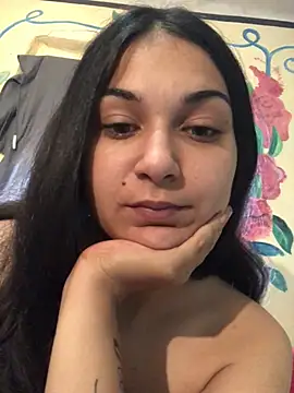 Snapshot of amira1348 chatting on 06-05-26, 06:52 amira1348 online show from 06-05-26, 06:52