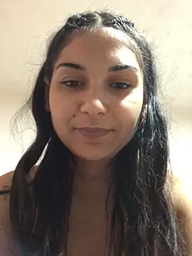 Snapshot of amira1348 chatting on 06-12-26, 08:13 amira1348 online show from 06-12-26, 08:13