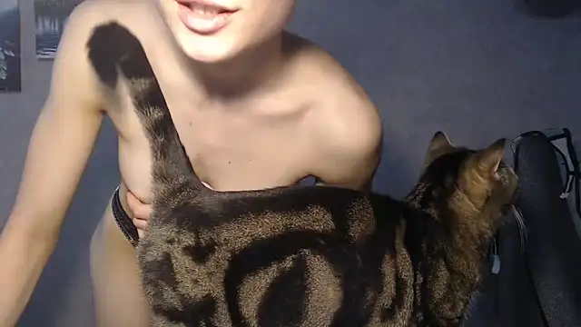 Snapshot of EveLiaka chatting on 05-15-26, 11:23 EveLiaka online show from 05-15-26, 11:23