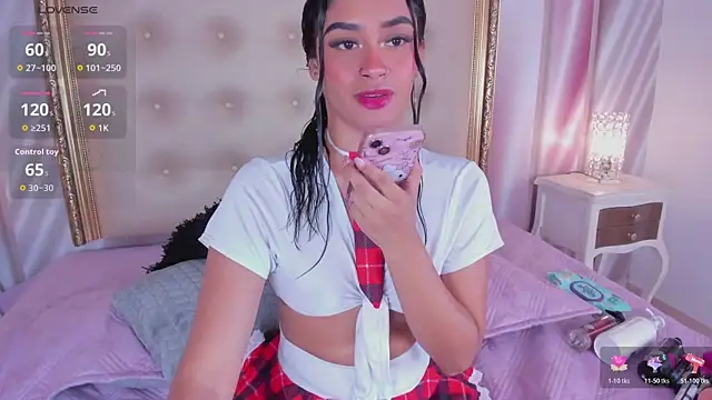 Snapshot of scarleettdoll chatting on 07-15-26, 07:52 scarleettdoll online show from 07-15-26, 07:52