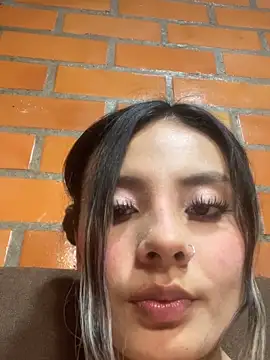 Snapshot of Pamela-rios- chatting on 05-14-26, 03:24 Pamela-rios- online show from 05-14-26, 03:24