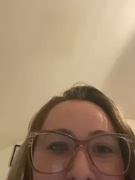 mamiiiiiiiiiiiiii online show from 04-21-26, 03:02