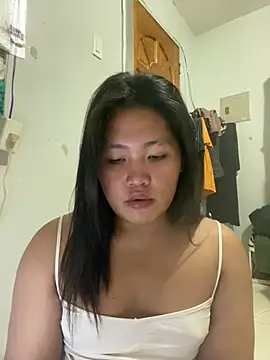 Snapshot of YourBaby_Eva chatting on 06-26-26, 04:00 YourBaby Eva online show from 06-26-26, 04:00